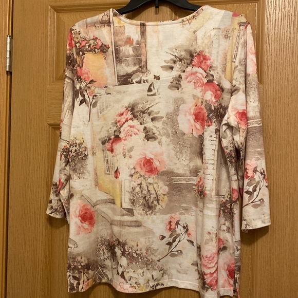 Allison Daley Pink and Cream Floral Blouse 97% Polyester 3% Spandex - Picture 3 of 3